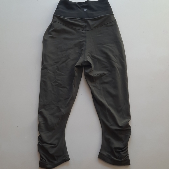 Lululemon 2 Sunset Salutation Crop Fatigue green - Picture 9 of 14